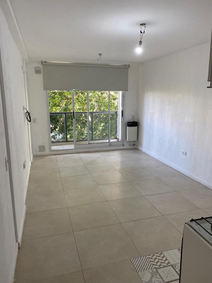 ALQUILER - Monoambiente - Montevideo 2405 4C