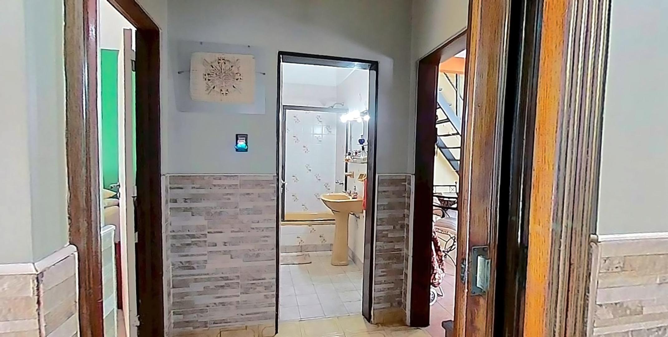 Lote propio, 450 m2 totales, dos Unidades Funcionales