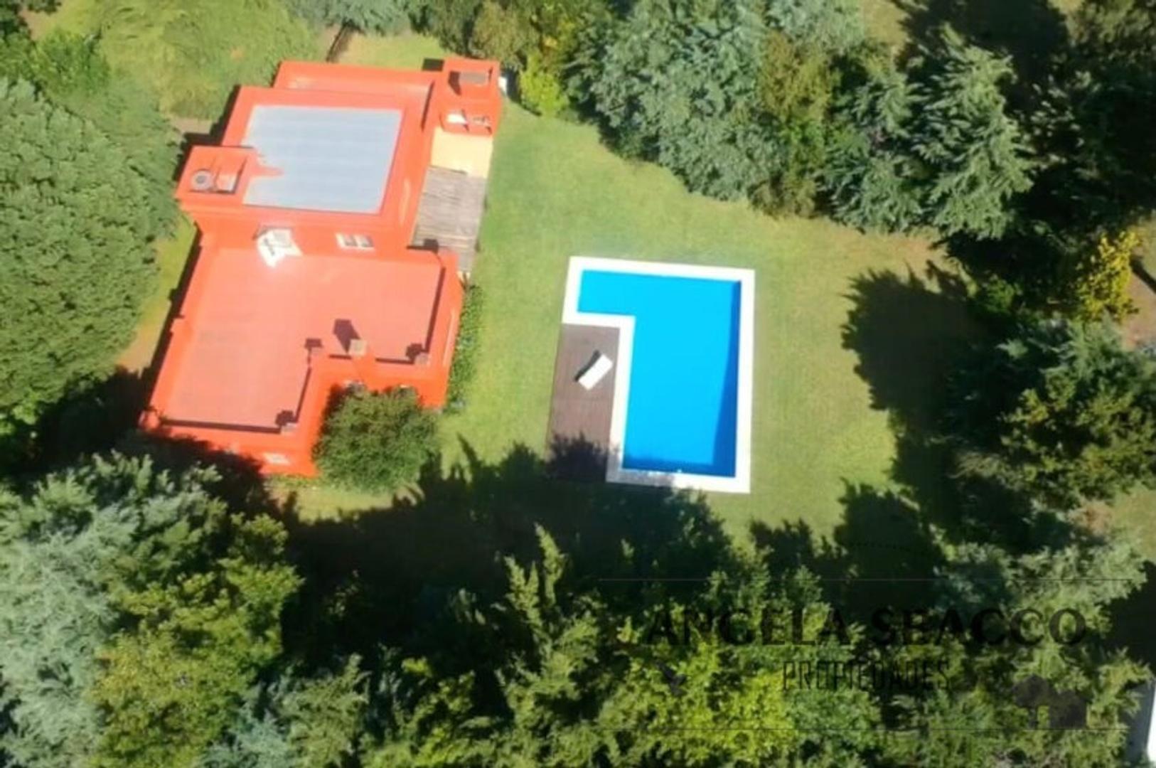 Casa 3 ambientes con 4 baños