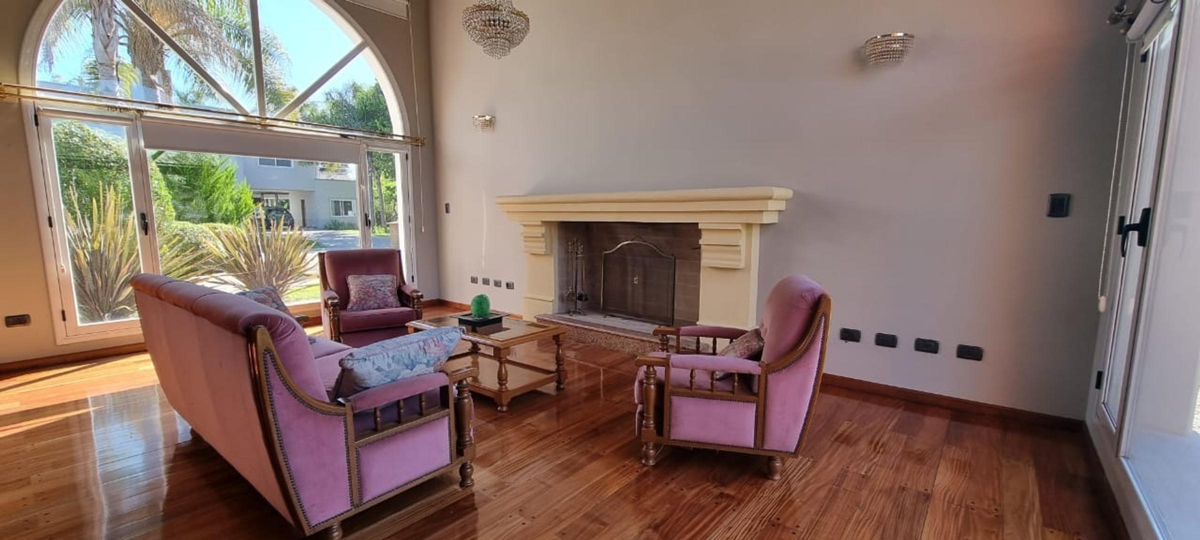 Casa 5 ambientes con 5 baños