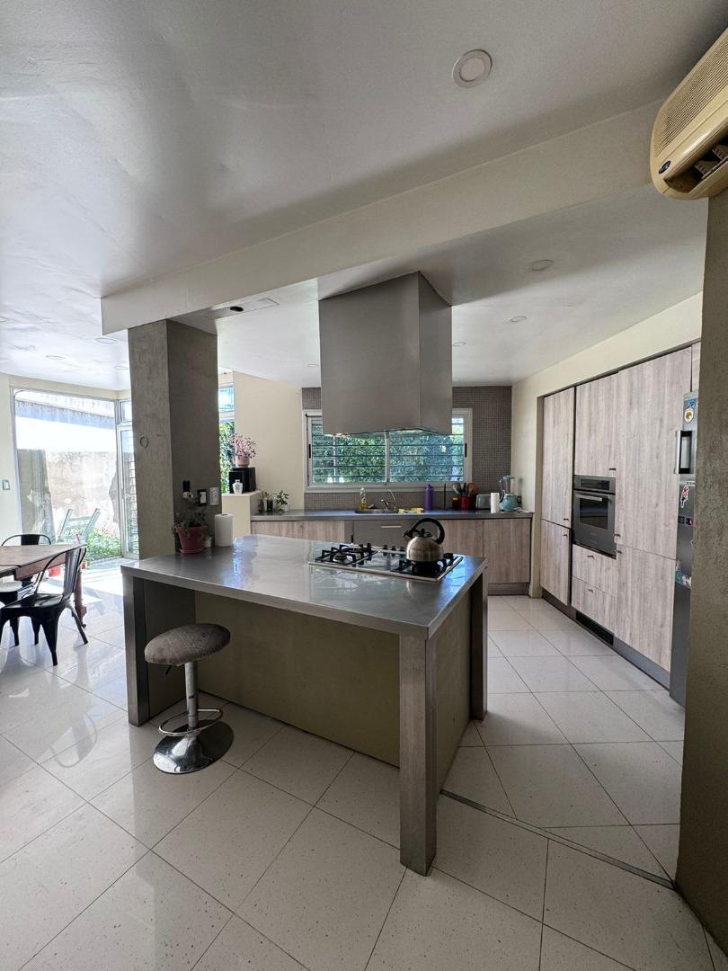 VENTA CASA 4 AMB COCHERA Y FONDO PADUA