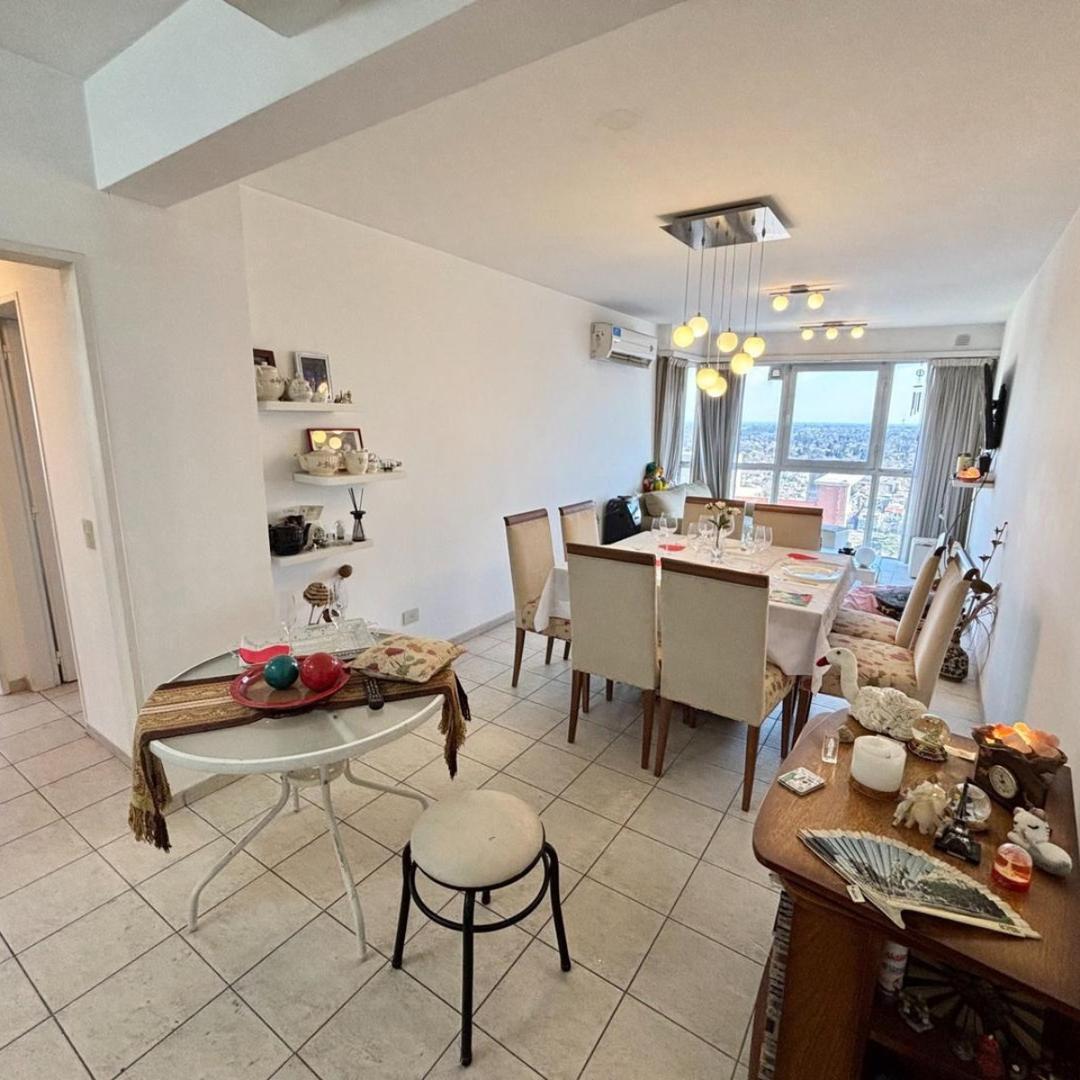 VENTA DEPARTAMENTO TRES AMBIENTES AMOBLADO - IBIZA V