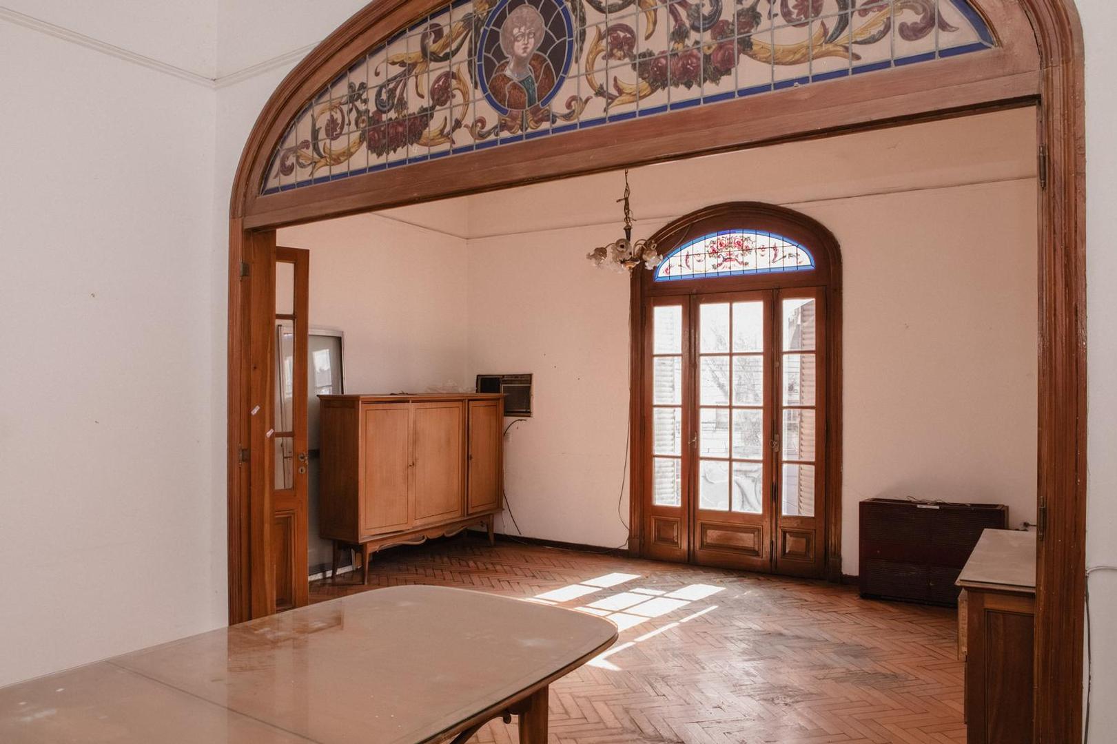 Depto Tipo Casa 6 ambientes con 2 baños