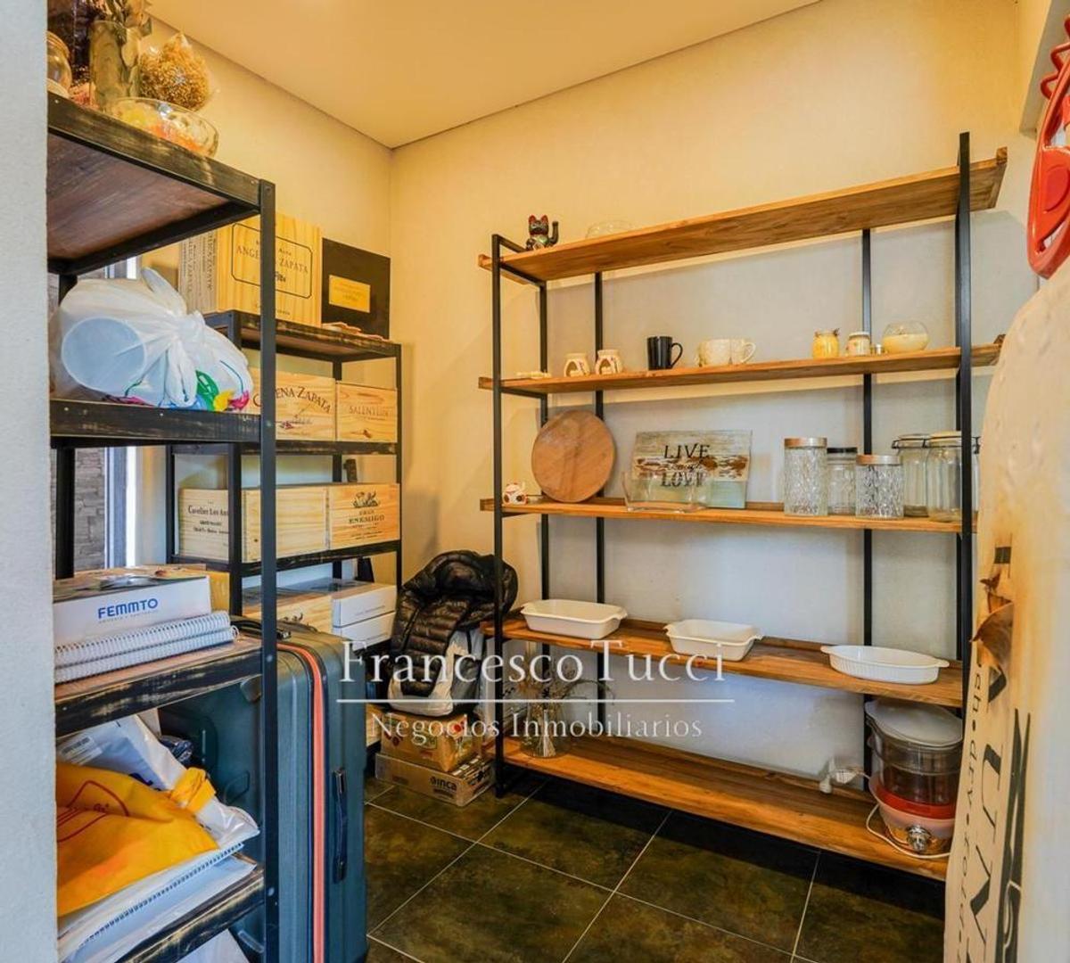 Casa en Venta al Oeste