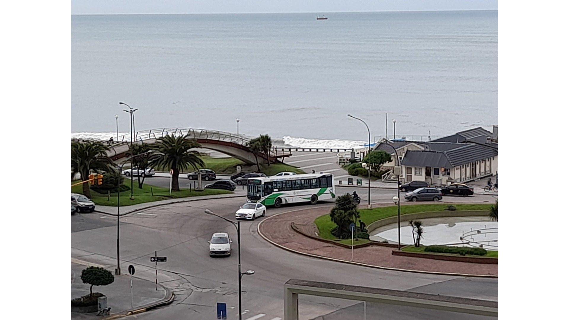 Semipiso 4 ambientes c/depcia de servicio y cochera - Diagon