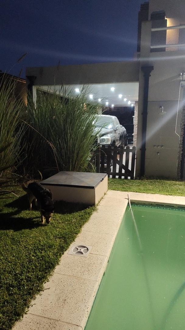 Casa 4 ambientes con 3 baños