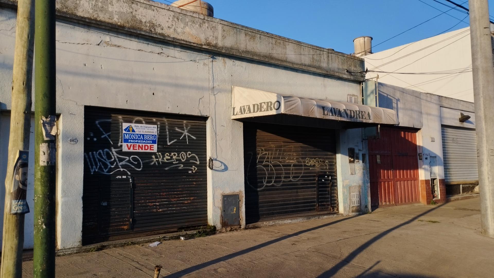 CASA CON LOCAL A RECICLAR