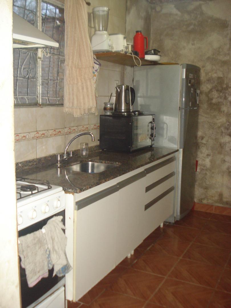 Casa 4 ambientes con 1 baño