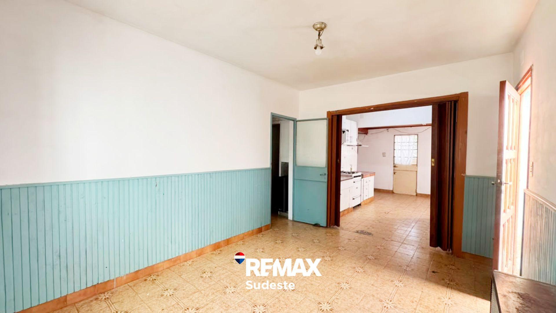 Casa 3 ambientes con 1 baño
