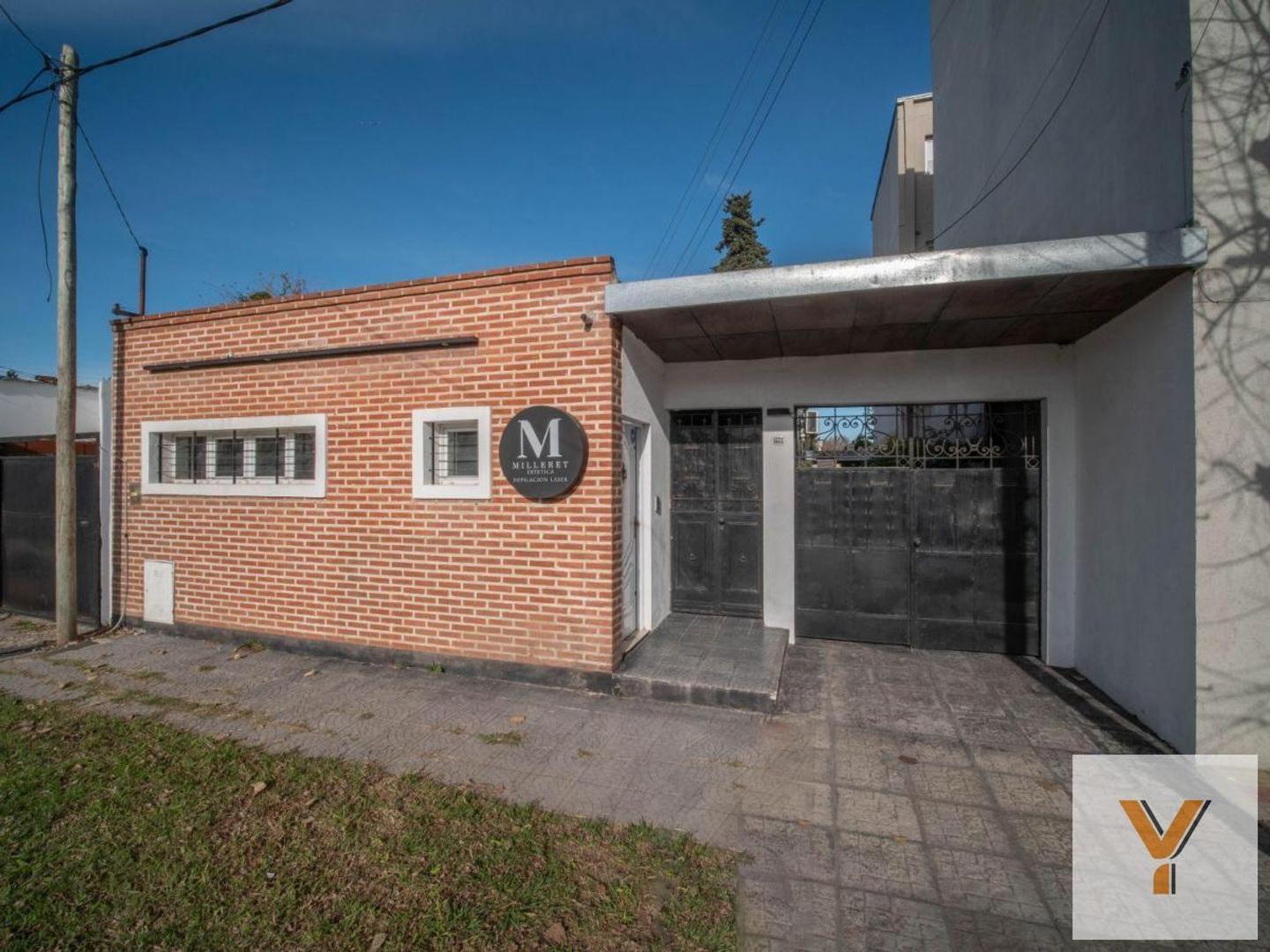 Casa en venta - 3 Dormitorios 2 Baños - Cocheras - 500mts2 - La Plata