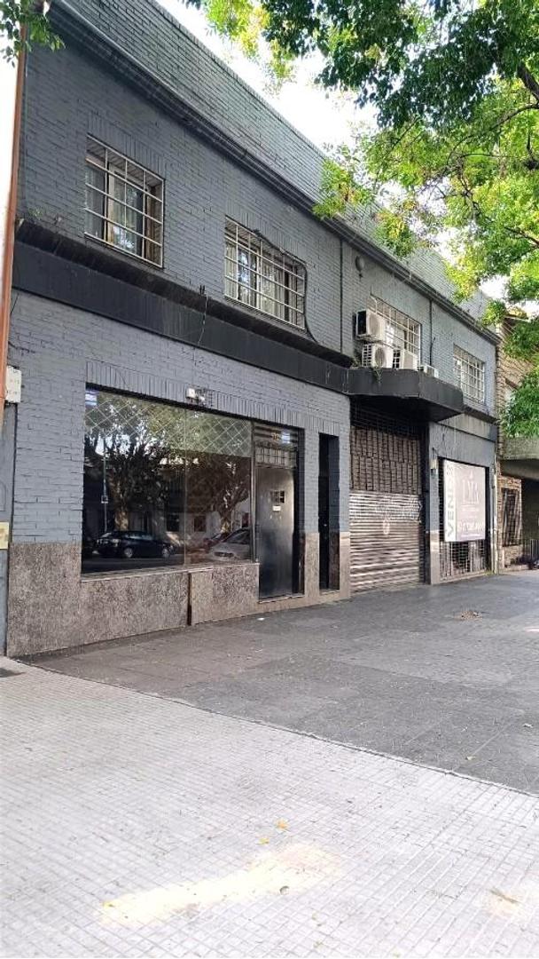 Venta Local +Deposito mas oficinas. Ideal Concesionarios y talleres