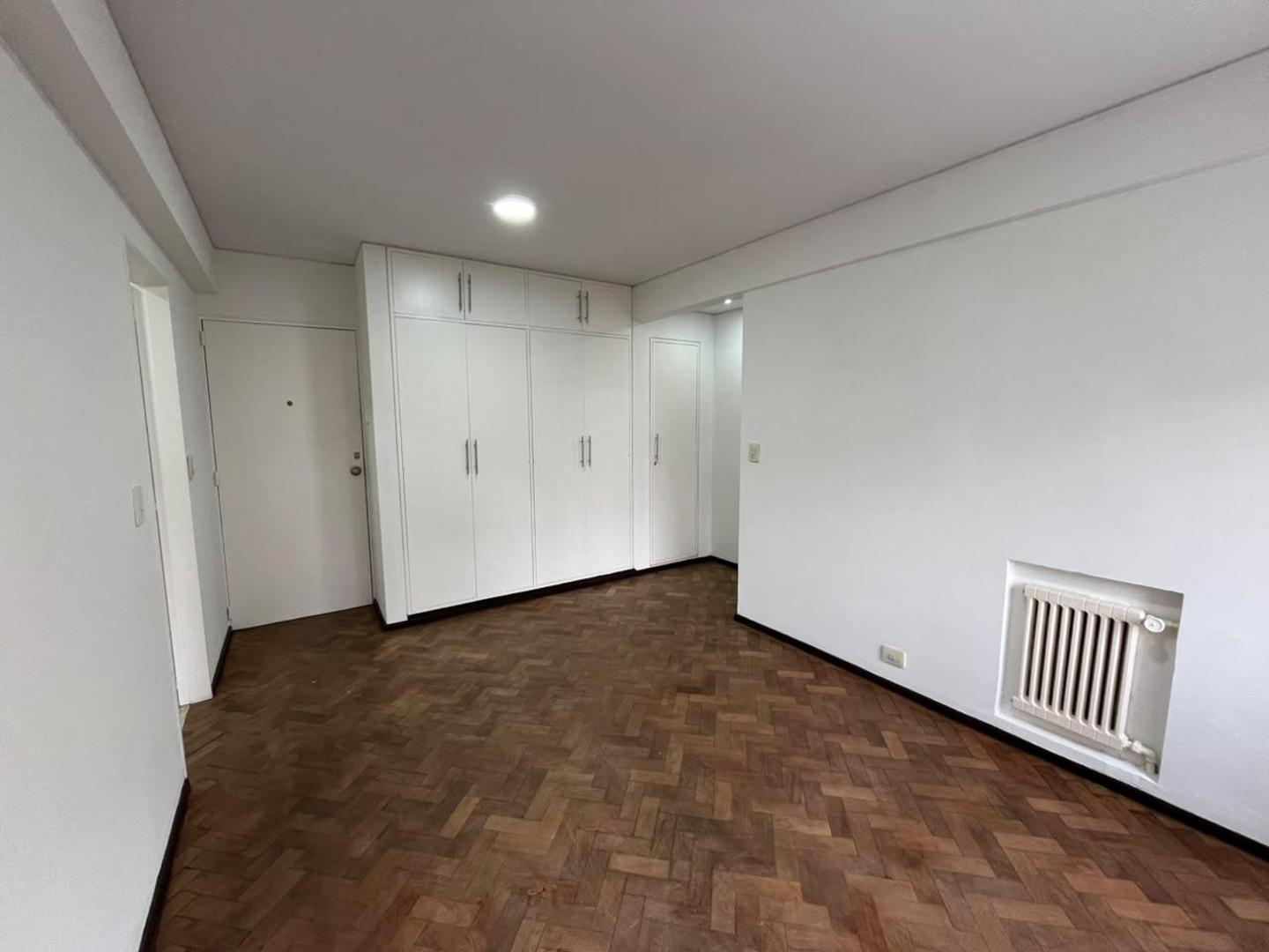 Alquiler de Espectacular Departamento de Un Dormitorio con Balcón en el Centro de Rosario