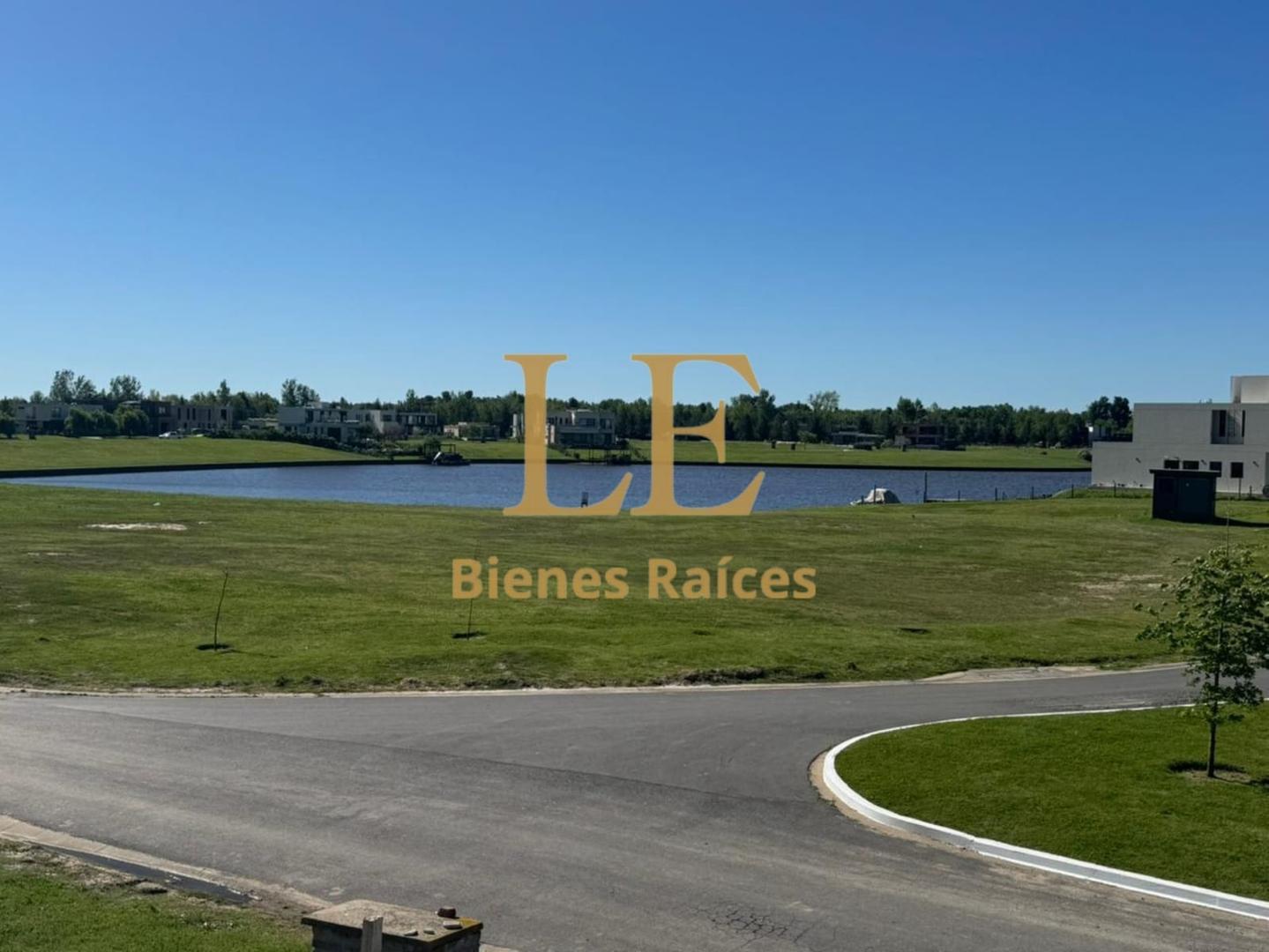 Casa 5 ambientes con 5 baños