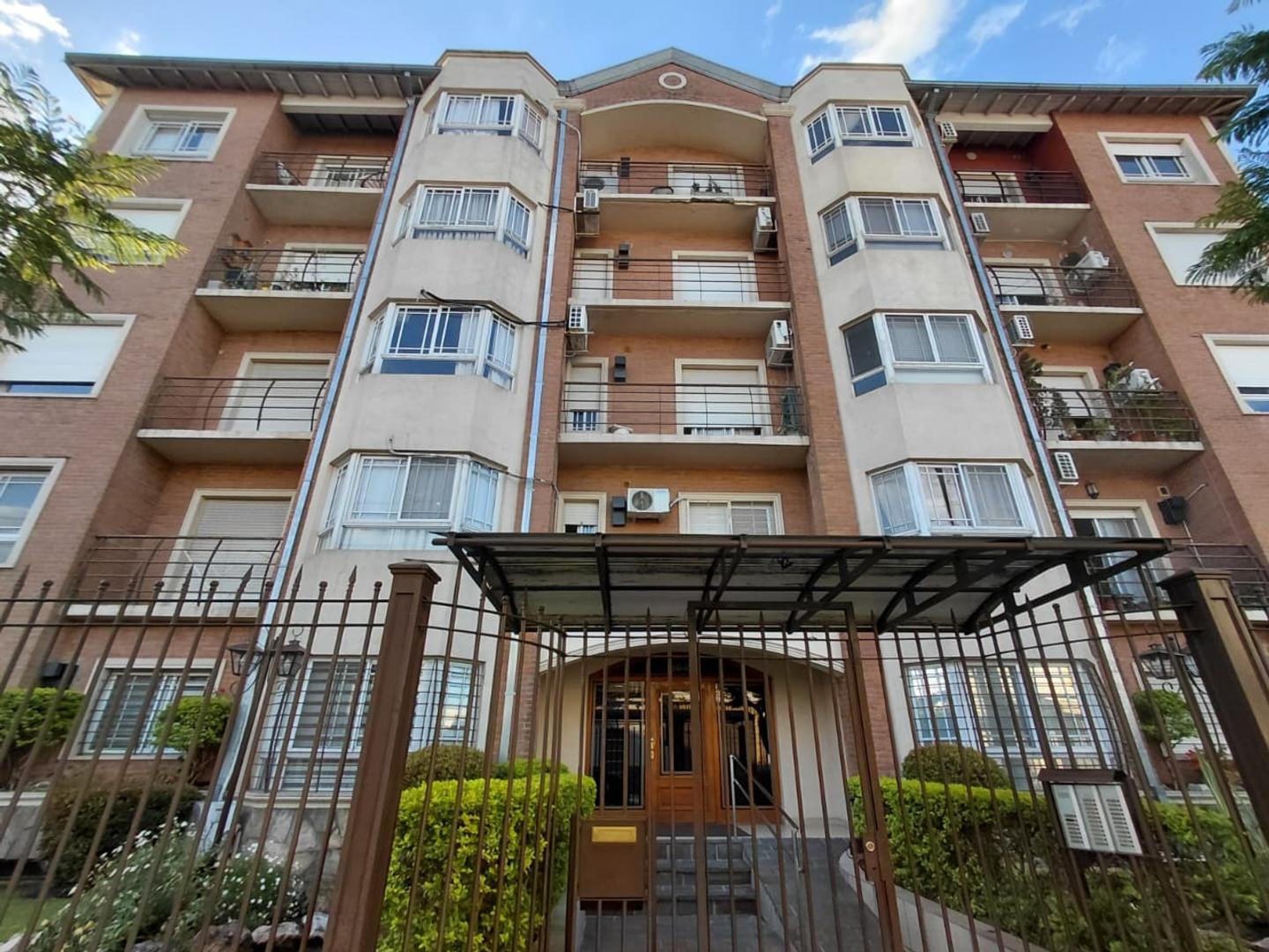 Impecable dpto 2 ambientes muy luminoso, excelente zona