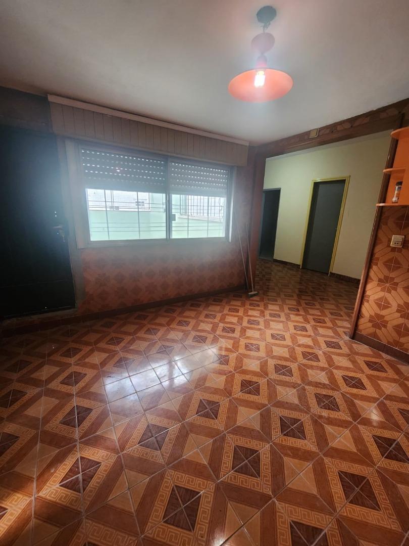 Depto Tipo Casa en Alquiler en Wilde, $ 850.000