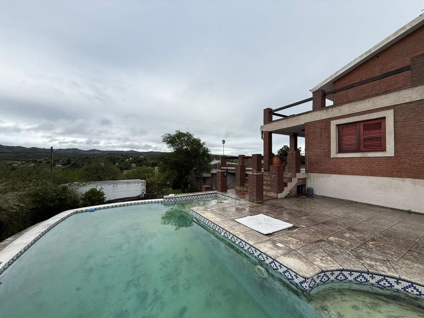 Casa 5 ambientes con 3 baños