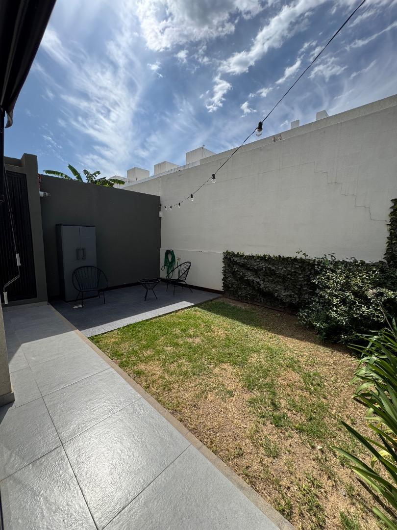 ALQUILO HERMOSO DUPLEX AMOBLADO MIRADORES MANANTIALES