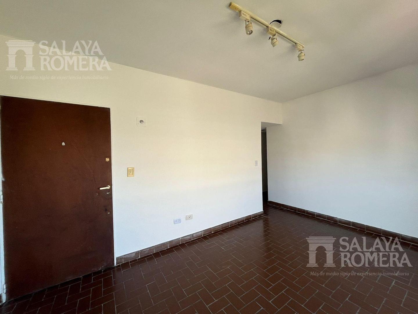 Departamento en Alquiler en Olivos Vias/Rio, $ 820.000