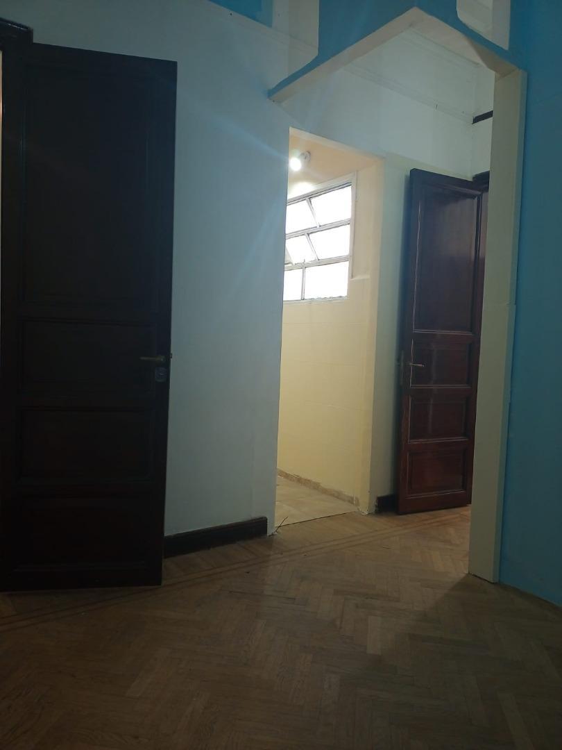 DPTO AMPLIO Y LUMINOSO 3 AMBIENTES CON PATIO