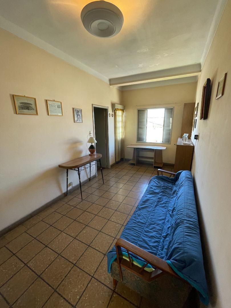 Depto Tipo Casa en Venta 50 años