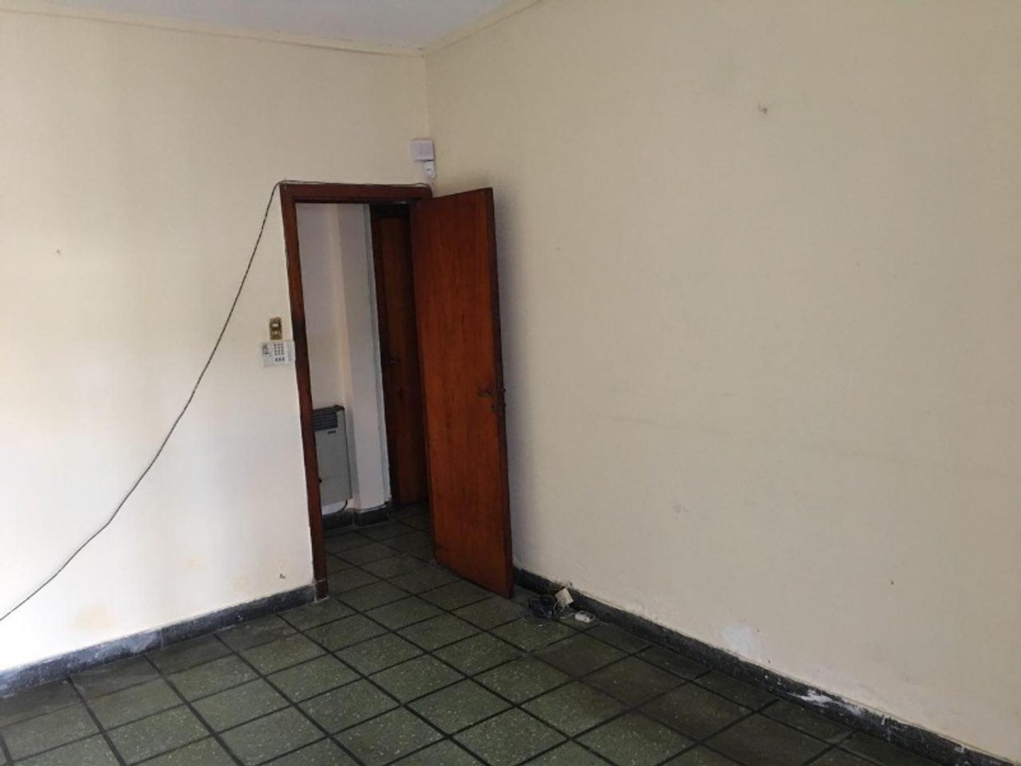 CASA EN LOTE PROPIO :: OPORTUNIDAD :: EXCELENTE :: CONSULTE