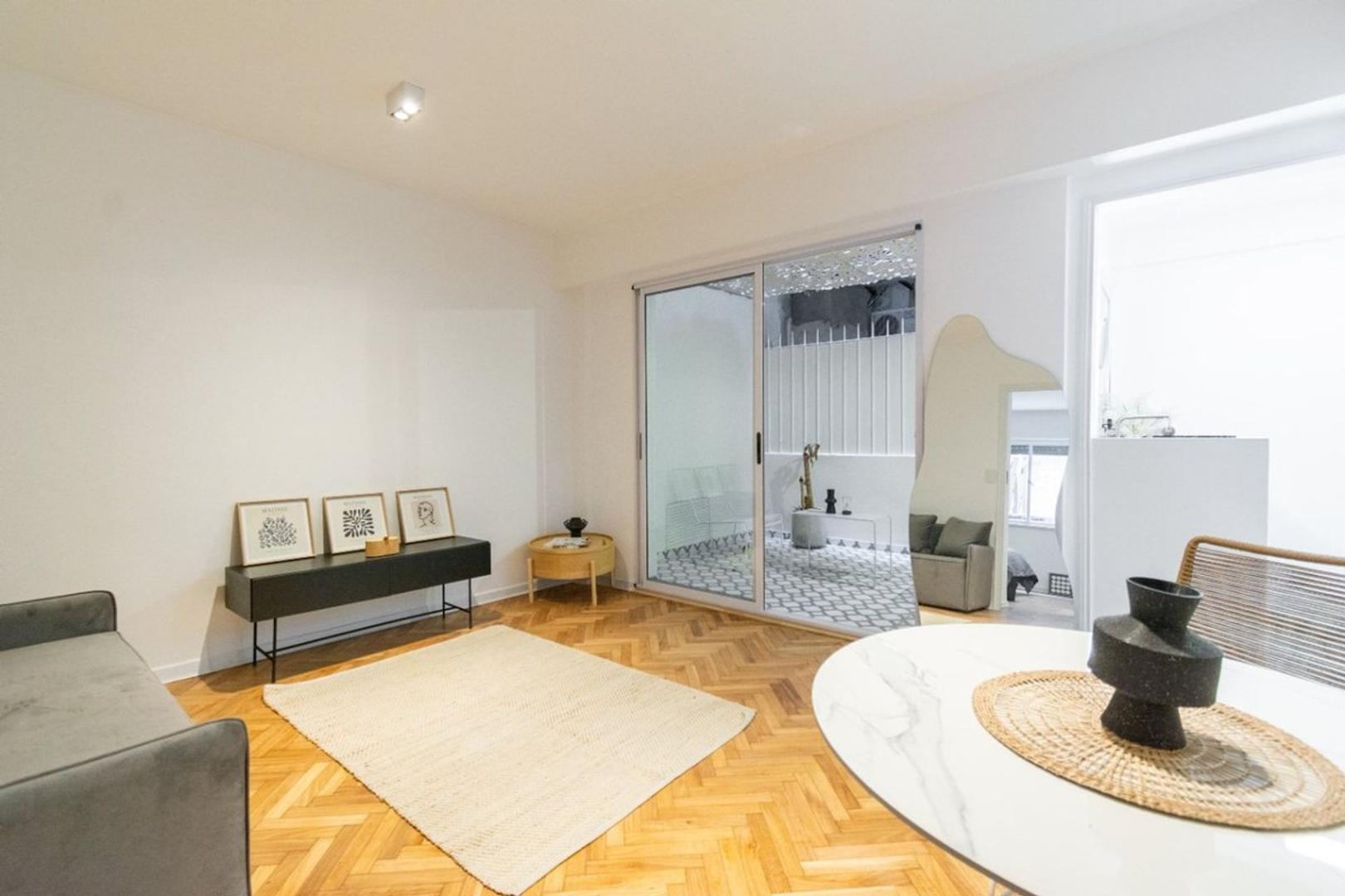 2 amb Patio Primer Piso A Estrenar Recoleta