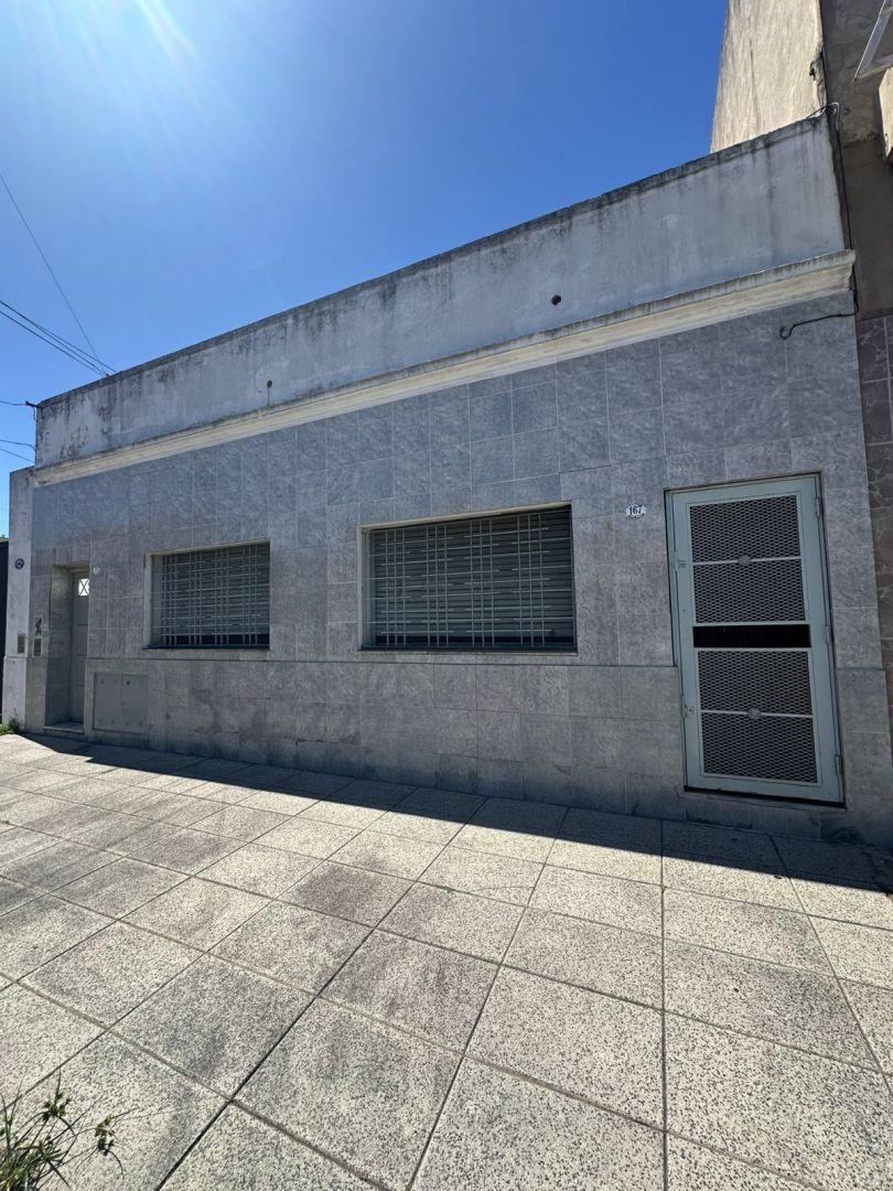 ALQUILER DE PH INDEPENDIENTE CON COCHERA / PATIO