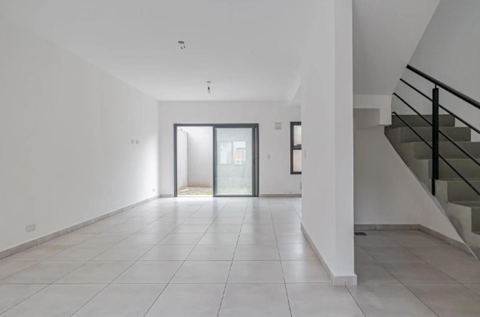 Depto Tipo Casa en Venta de 3 ambientes