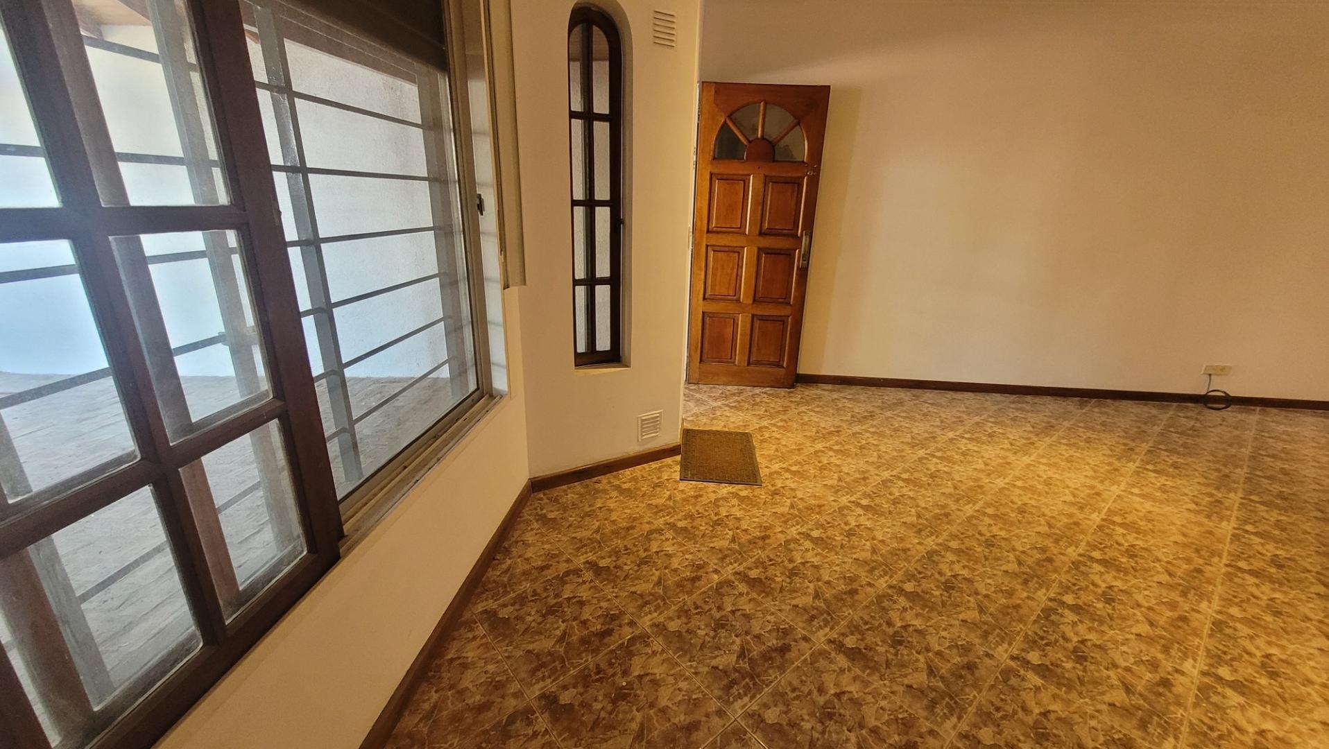 Depto Tipo Casa en Venta de 3 dormitorios