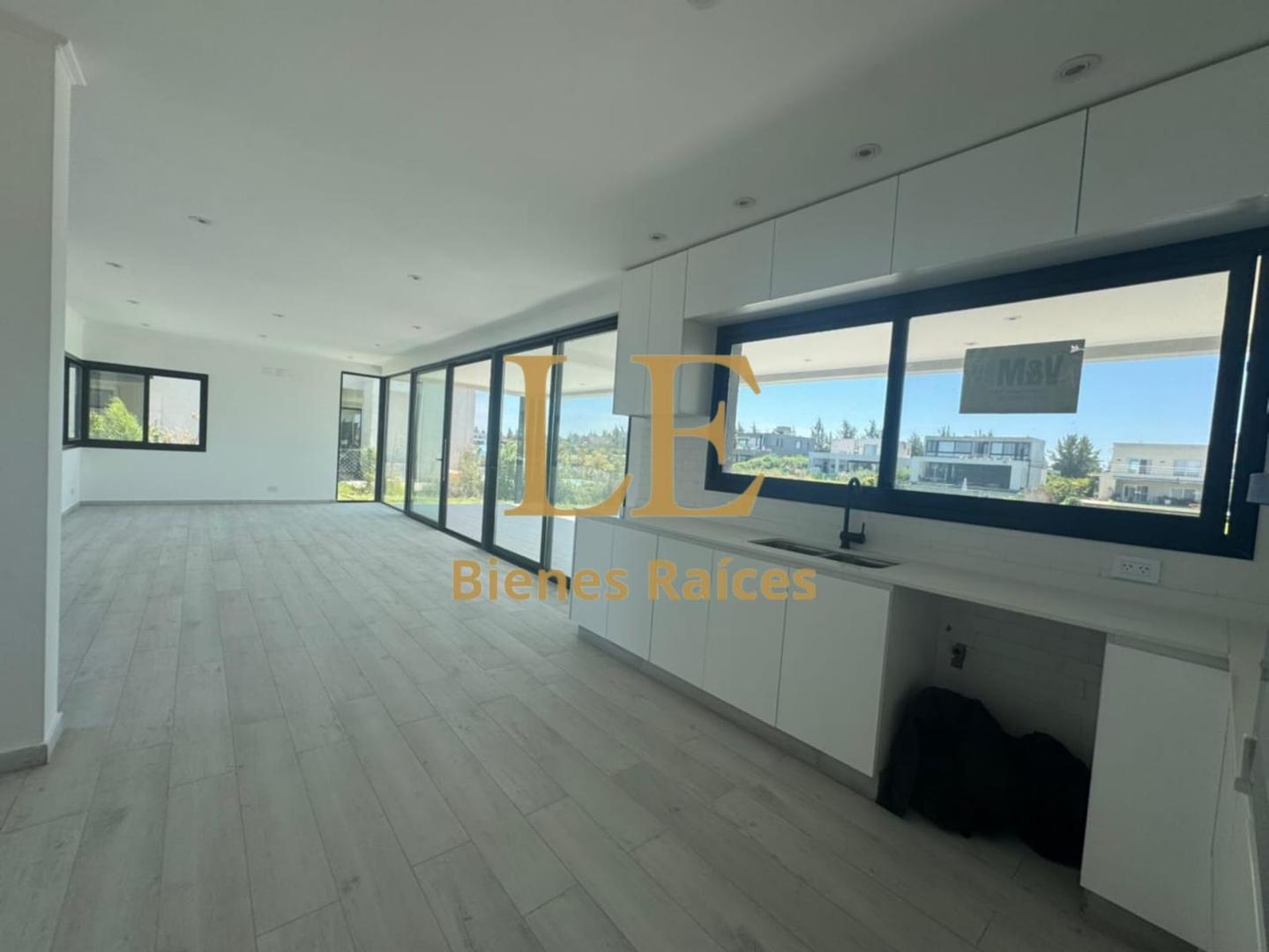 Casa en Venta en El Naudir, USD 350.000