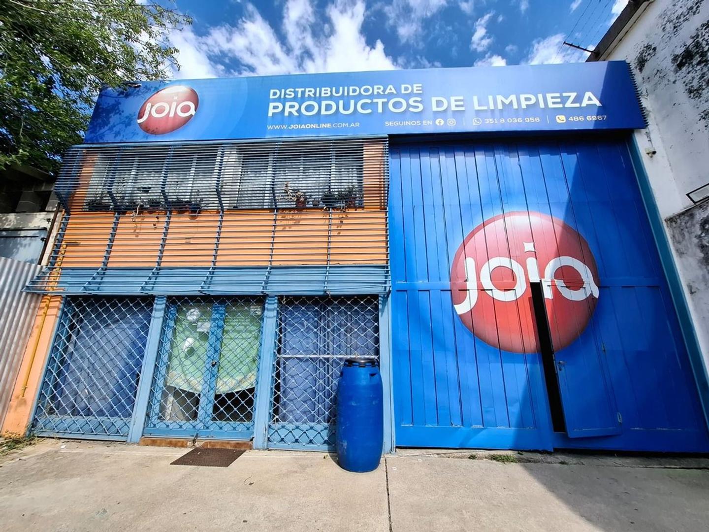 GALPON CON DARSENA DE ESTACIONAMIENTO DOS OFICINA