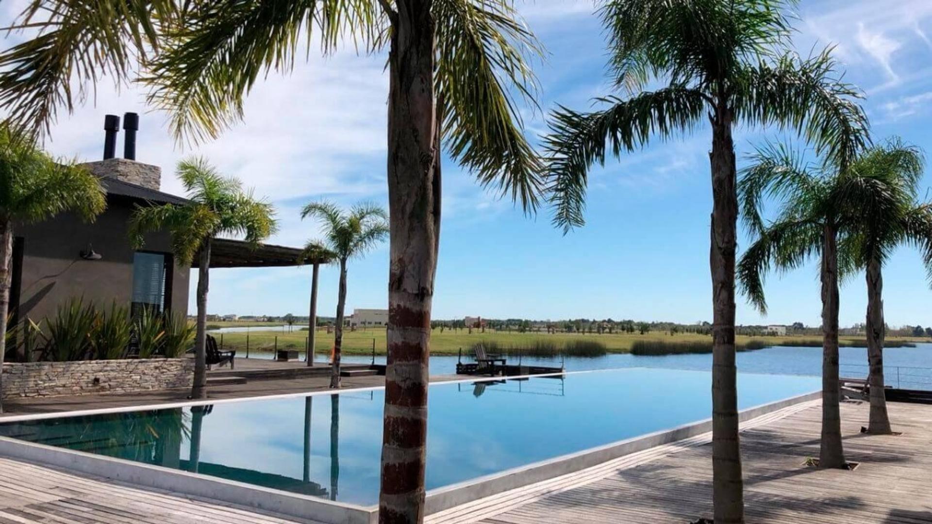 Terreno en Venta de 853,0 m2