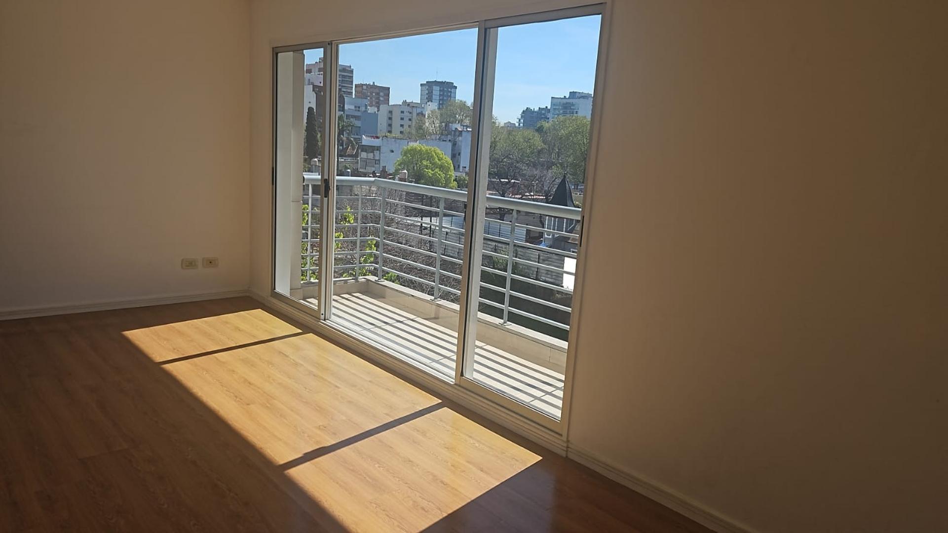 Alquiler departamento 2 ambientes  - FLORES