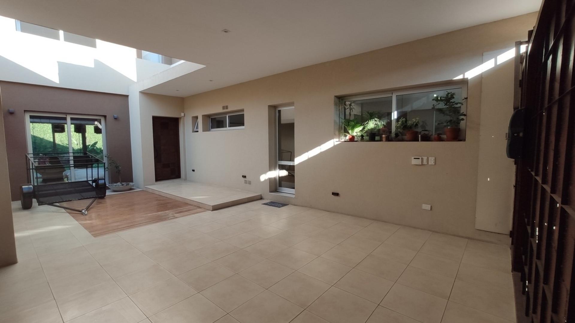Casa en Venta al Oeste