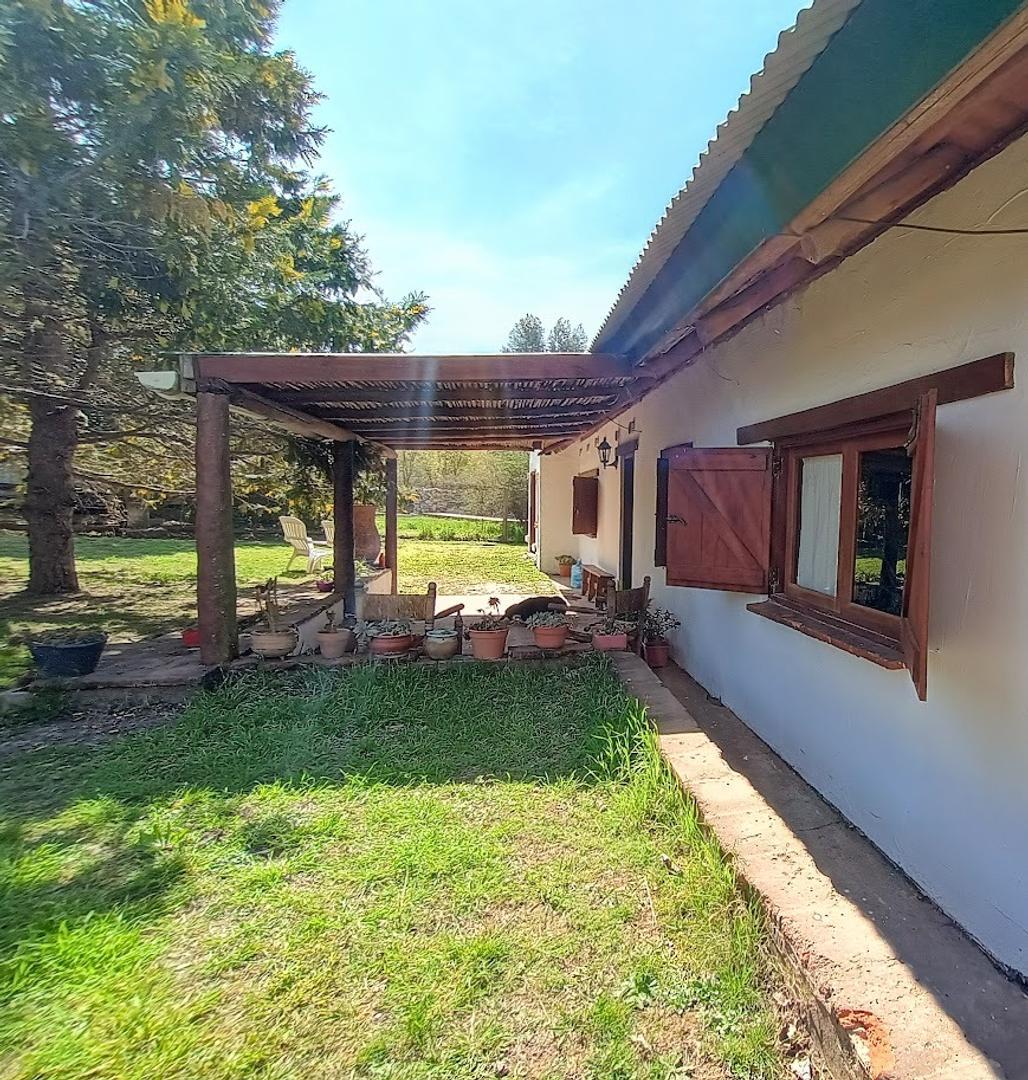 Casa en Venta con 3 cocheras