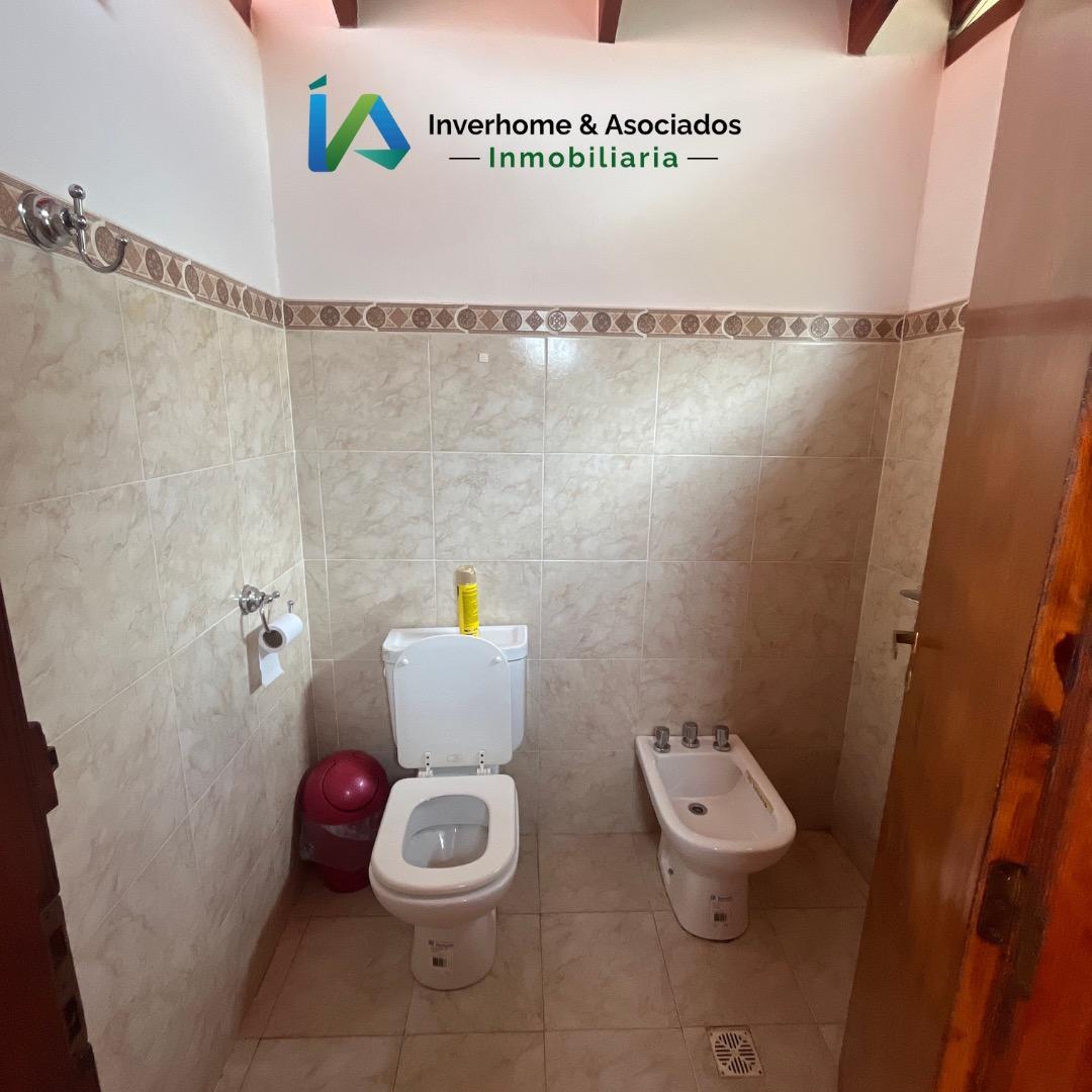 Casa en Venta con 4 cocheras