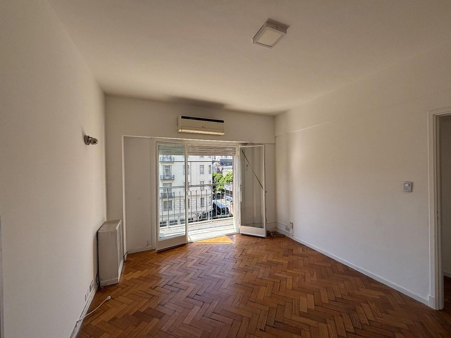 Alquiler 2 Ambientes con Cochera