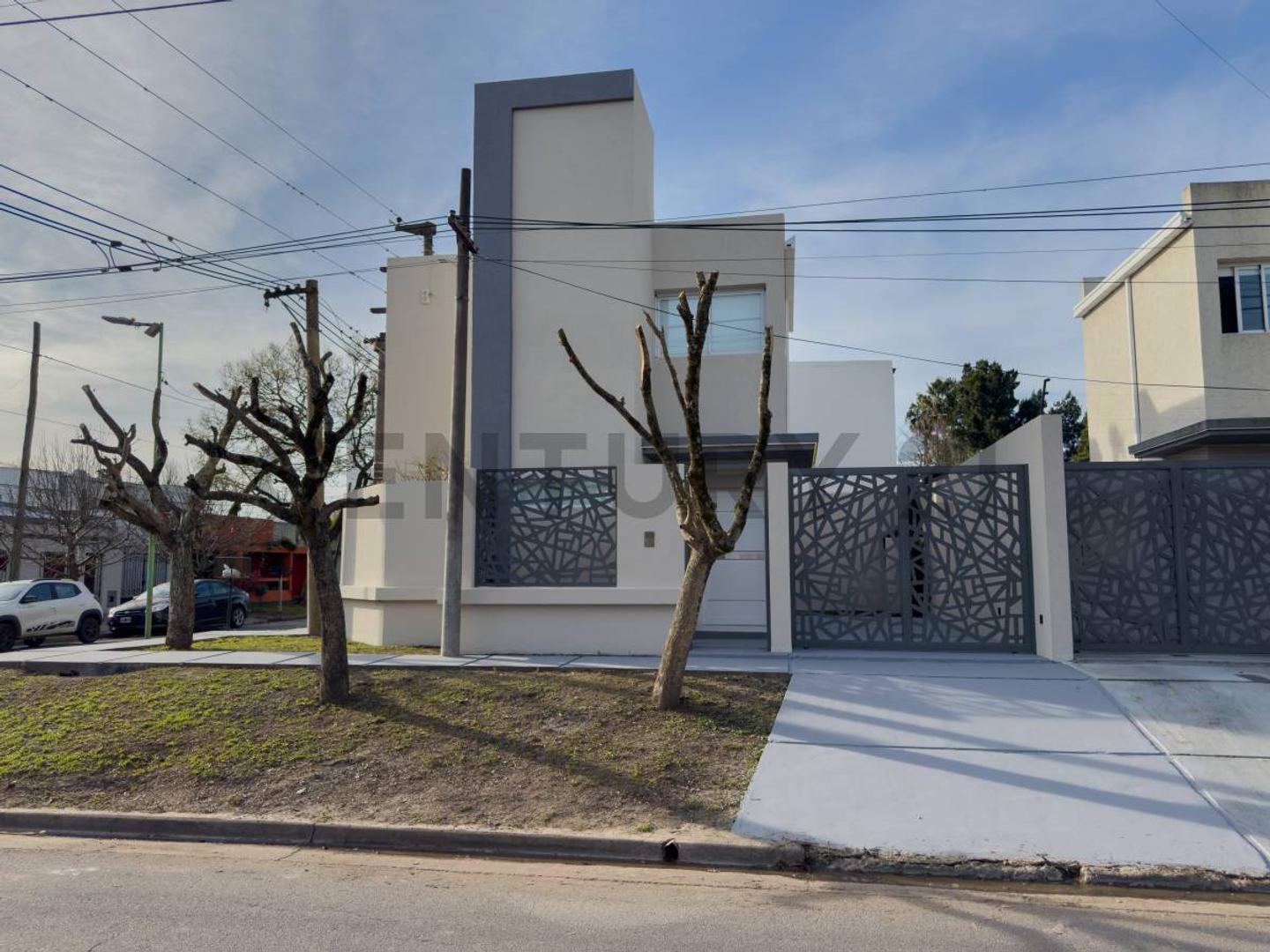 Venta DUPLEX en Gonnet Nuevo