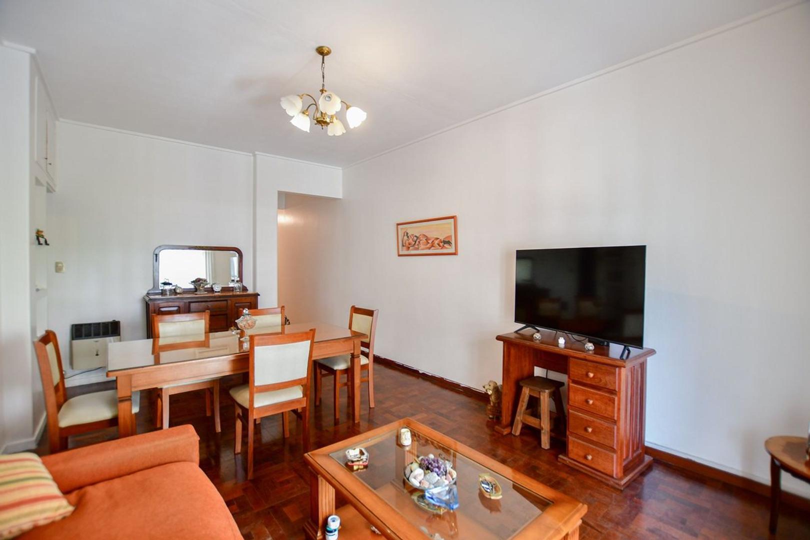 Calle 45 e/ 6 y 7 500