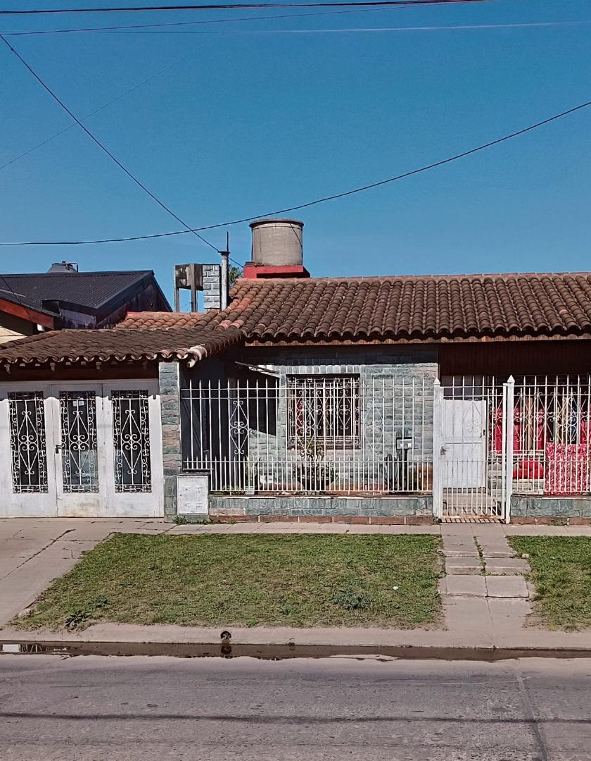 Venta: Casa funcional de 3 ambientes y patio.