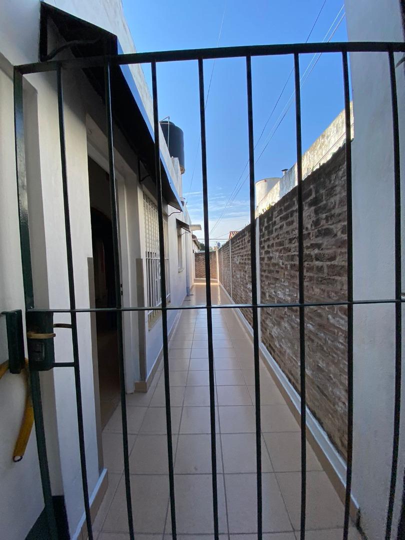 Depto Tipo Casa en Alquiler de 2 ambientes