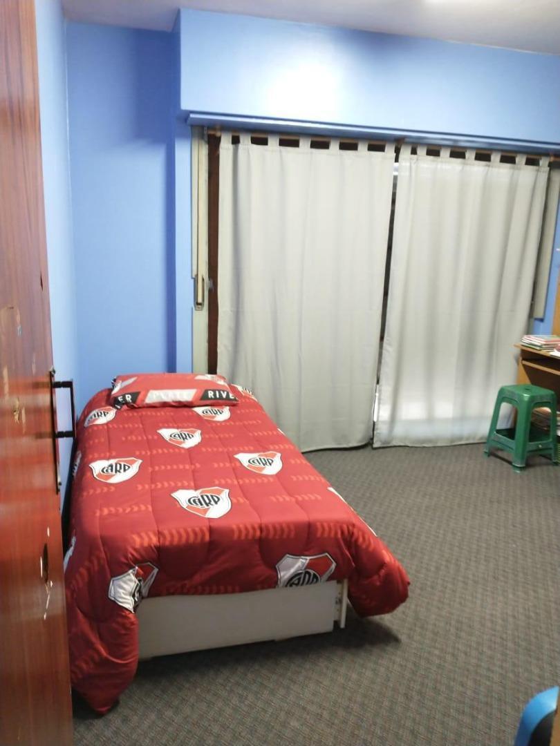 CASA 6 AMBIENTES CON LOCAL