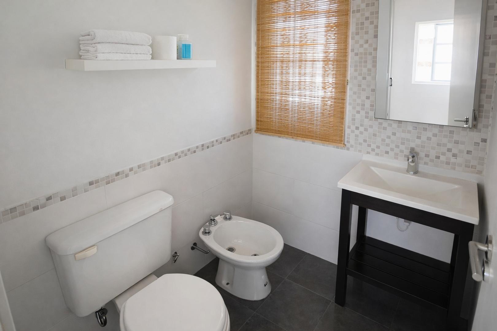 Moderna Casa Con Pileta, Jacuzzi Y Quincho