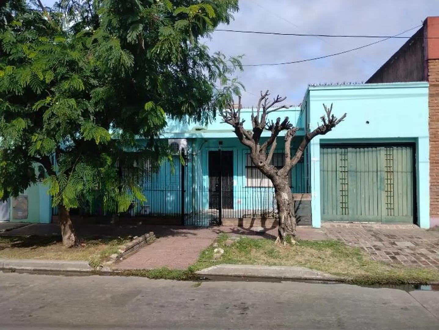 Aquino 2425 Entre Beltran Y Bertole