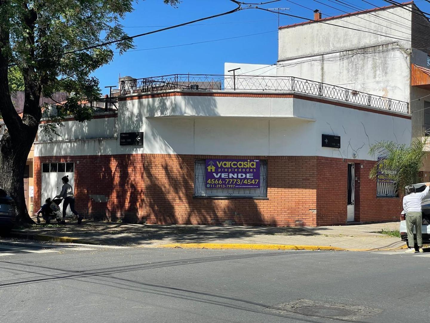 Casa a refaccionar en Villa Luro