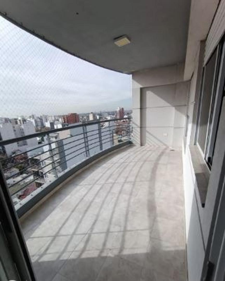 Av. Mitre 6000, Piso 2