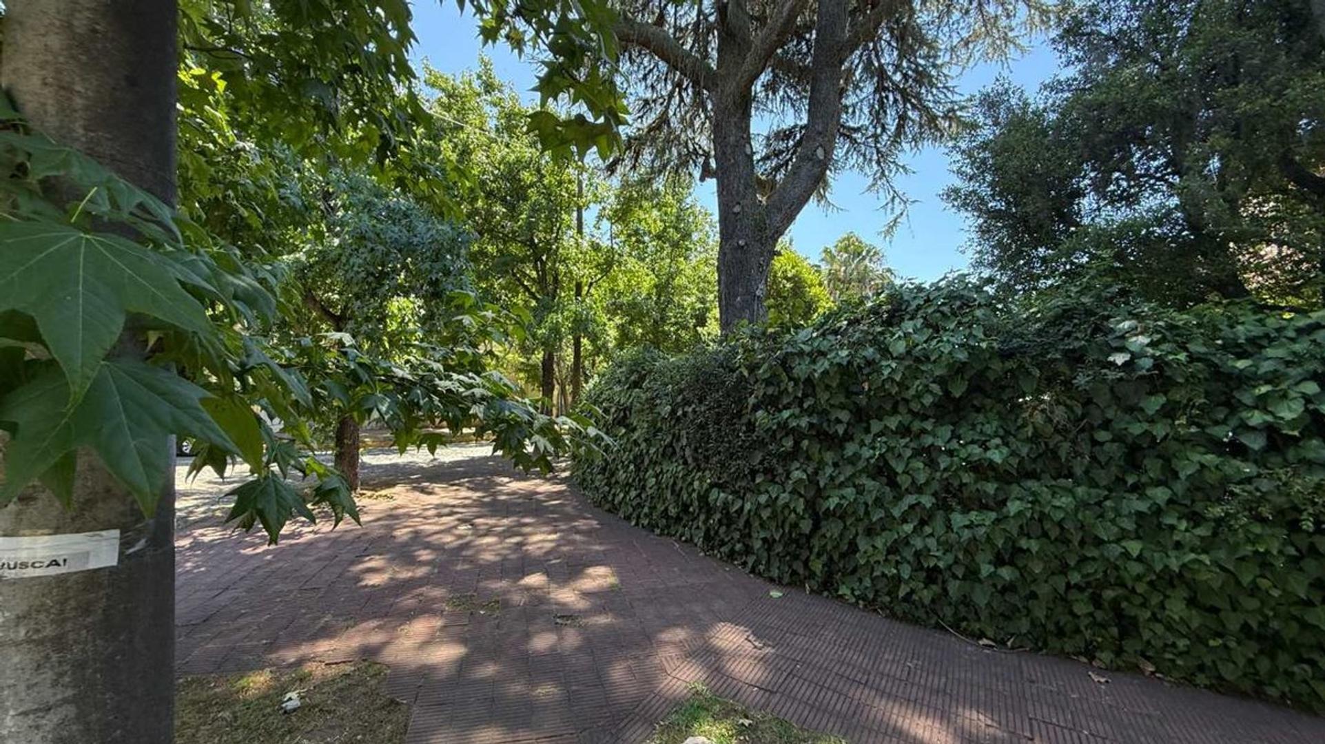 Terreno en Venta en Acassuso Barrio Parque Aguirre, USD 1.285.000