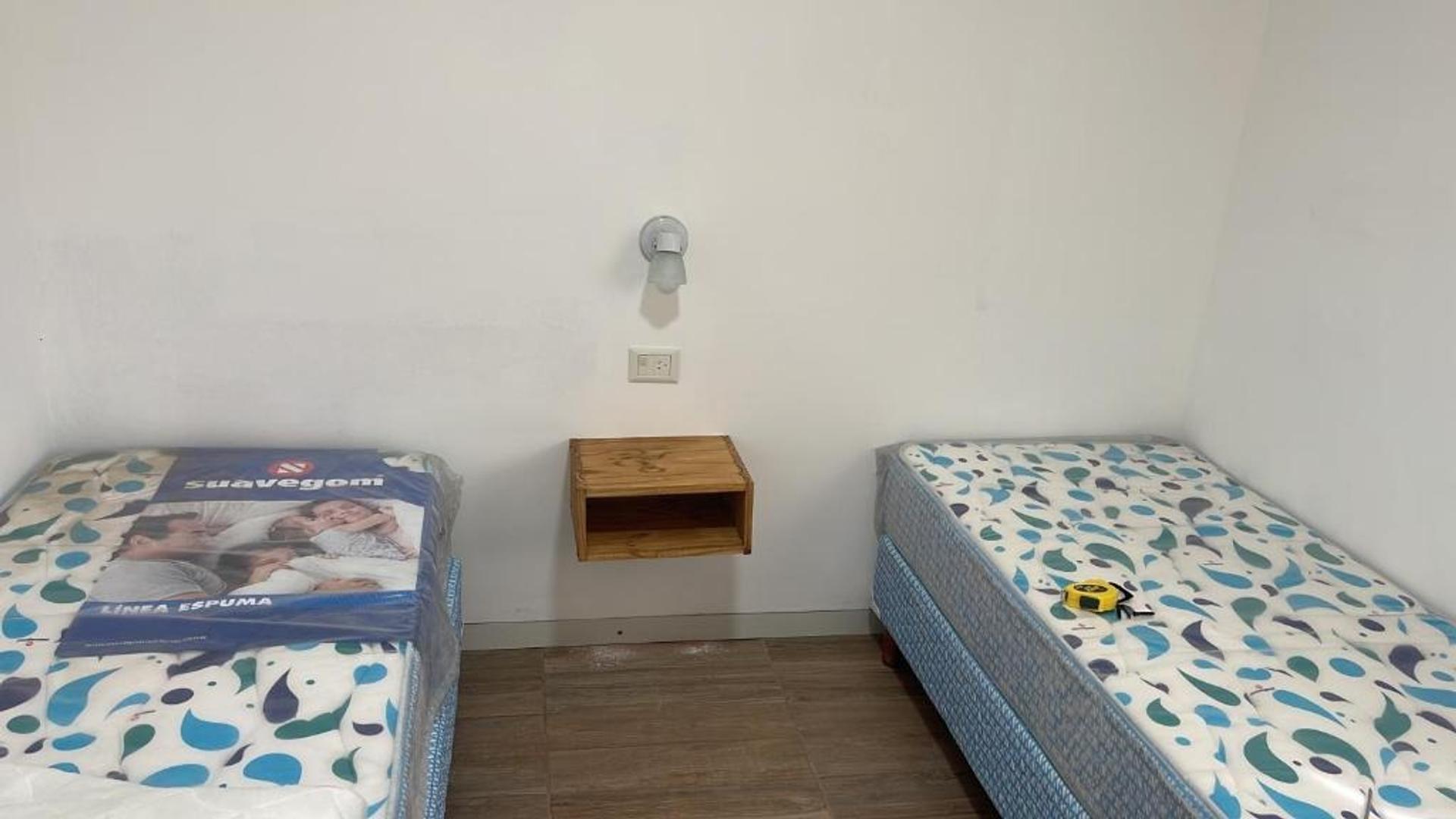 Finca en venta. Mendoza, con casa y 4 duplex.