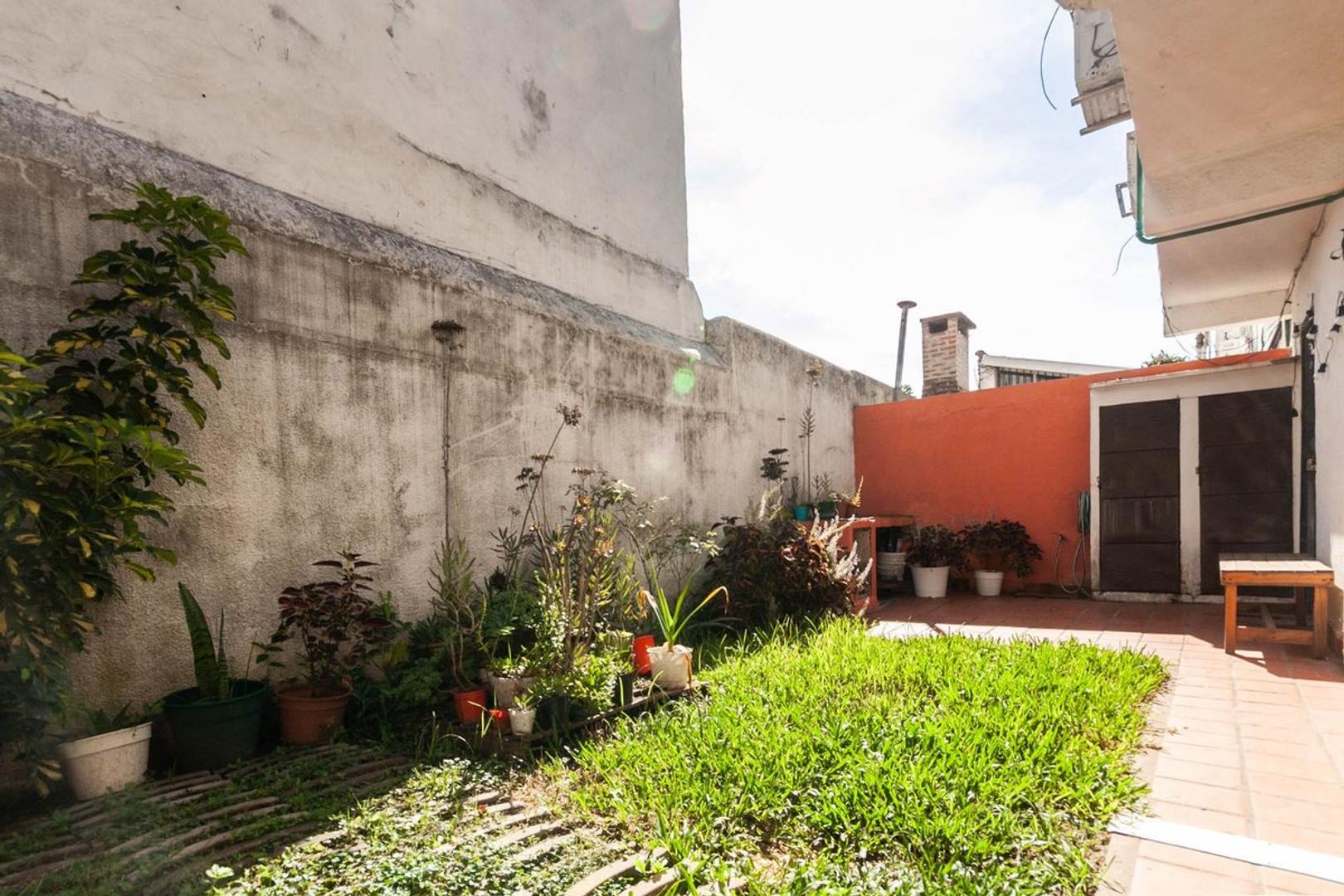 Casa 4 ambientes con 1 baño