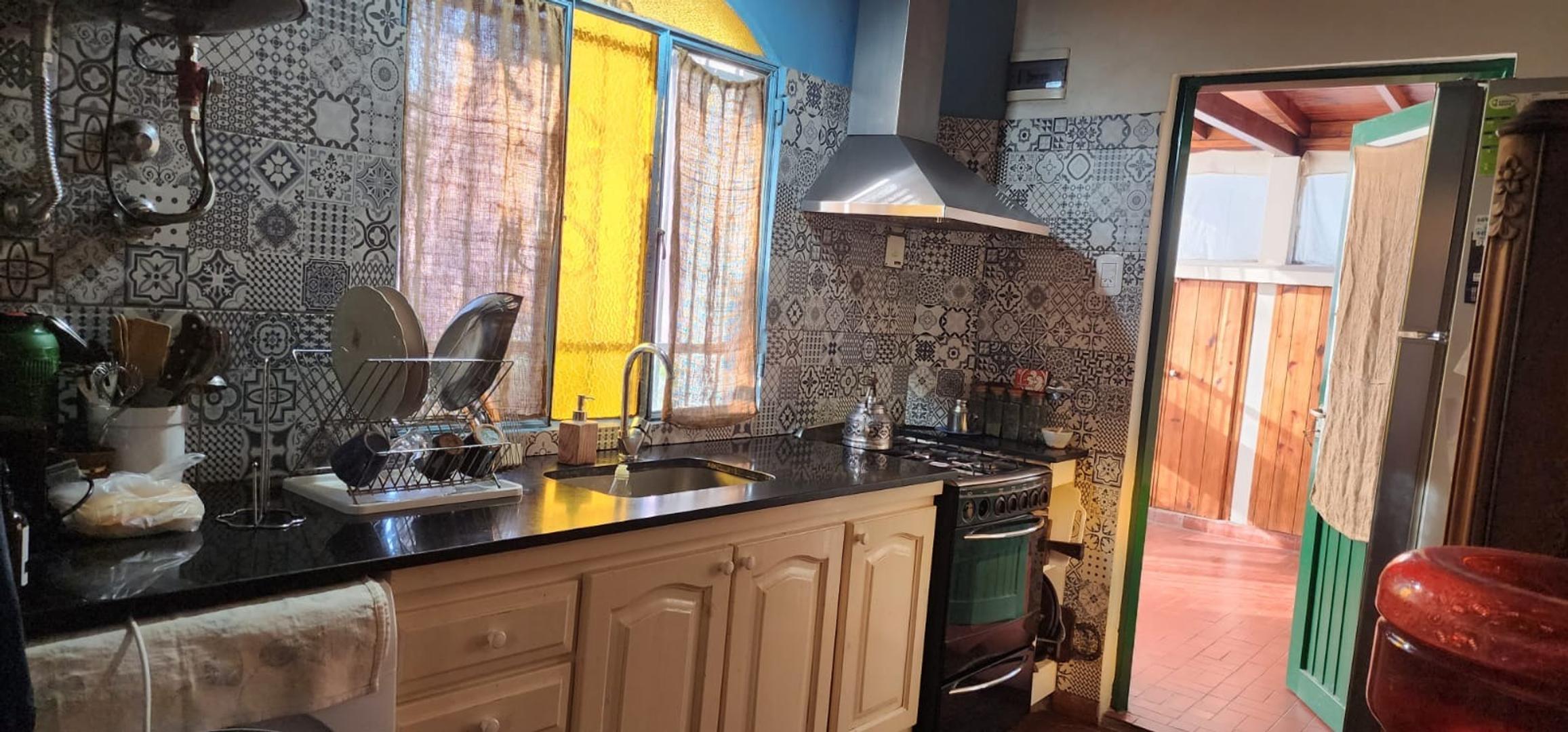 Casa 3 ambientes con 2 baños